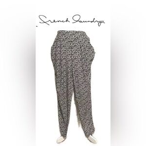 French Laundry Capri size XL extremely comfortable black white design